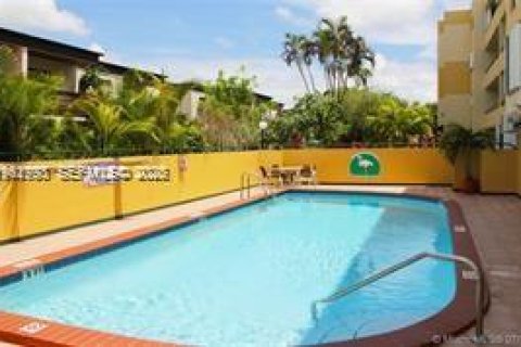 Copropriété à louer à Miami, Floride: 1 chambre, 62.24 m2 № 2024135 - photo 4