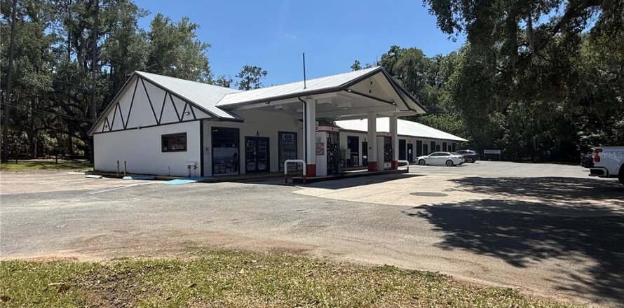 Commercial property in Ocala, Florida № 2102866