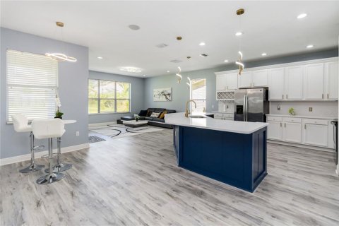 Casa en venta en Kissimmee, Florida, 4 dormitorios, 333.61 m2 № 1899328 - foto 14