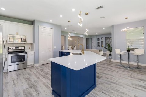 Casa en venta en Kissimmee, Florida, 4 dormitorios, 333.61 m2 № 1899328 - foto 16