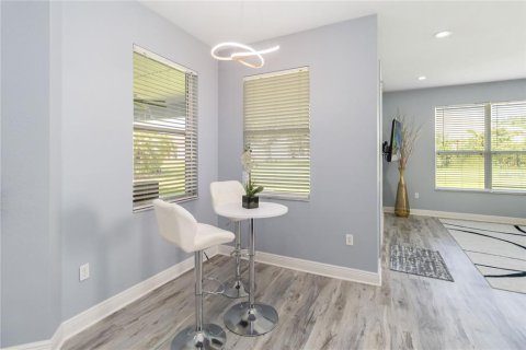 Casa en venta en Kissimmee, Florida, 4 dormitorios, 333.61 m2 № 1899328 - foto 19