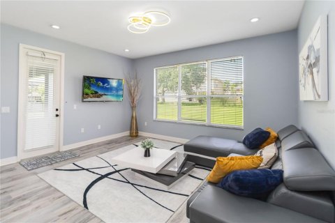 Casa en venta en Kissimmee, Florida, 4 dormitorios, 333.61 m2 № 1899328 - foto 21