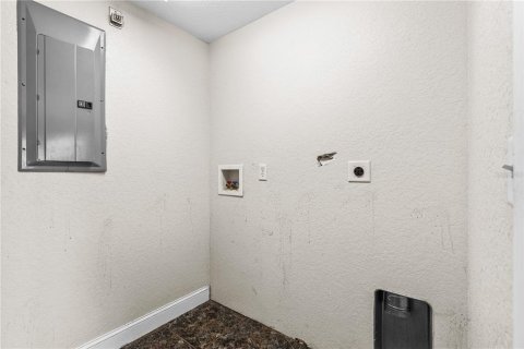 Villa ou maison à vendre à Edgewater, Floride: 3 chambres, 239.69 m2 № 2104495 - photo 27