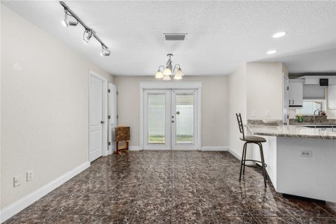 Villa ou maison à vendre à Edgewater, Floride: 3 chambres, 239.69 m2 № 2104495 - photo 10