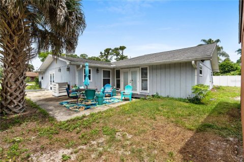 Villa ou maison à vendre à Edgewater, Floride: 3 chambres, 239.69 m2 № 2104495 - photo 4