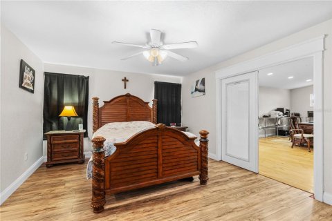 Villa ou maison à vendre à Edgewater, Floride: 3 chambres, 239.69 m2 № 2104495 - photo 18