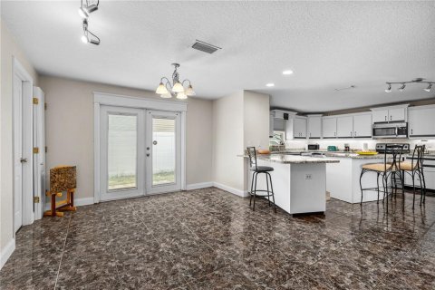 Villa ou maison à vendre à Edgewater, Floride: 3 chambres, 239.69 m2 № 2104495 - photo 11