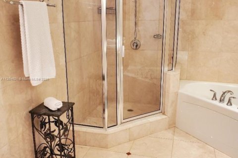 Снять в аренду кондоминиум в Санни-Айлс-Бич, Флорида 2 спальни, 159.33м2, № 2034921 - фото 16