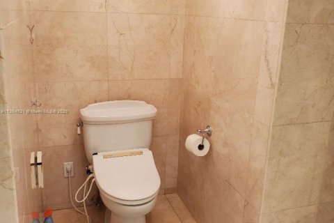 Снять в аренду кондоминиум в Санни-Айлс-Бич, Флорида 2 спальни, 159.33м2, № 2034921 - фото 18