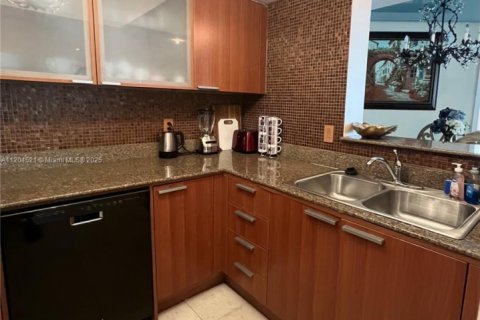 Снять в аренду кондоминиум в Санни-Айлс-Бич, Флорида 2 спальни, 159.33м2, № 2034921 - фото 5