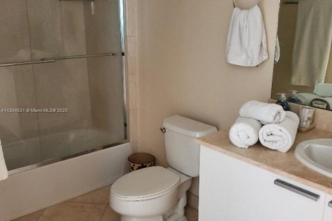 Снять в аренду кондоминиум в Санни-Айлс-Бич, Флорида 2 спальни, 159.33м2, № 2034921 - фото 17