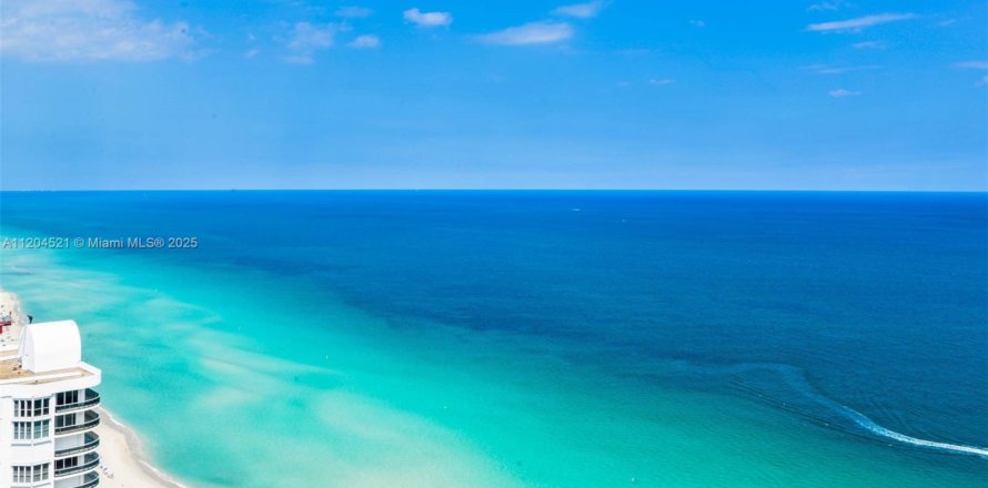 Кондоминиум с 2 спальнями в Санни-Айлс-Бич, Флорида № 2034921