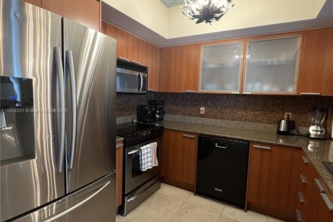 Снять в аренду кондоминиум в Санни-Айлс-Бич, Флорида 2 спальни, 159.33м2, № 2034921 - фото 6