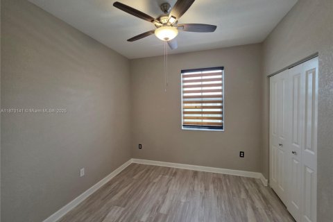 Снять в аренду таунхаус в Хомстед, Флорида 3 спальни, 143.44м2, № 1922532 - фото 24