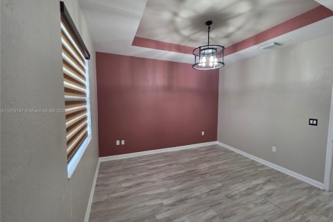 Снять в аренду таунхаус в Хомстед, Флорида 3 спальни, 143.44м2, № 1922532 - фото 16