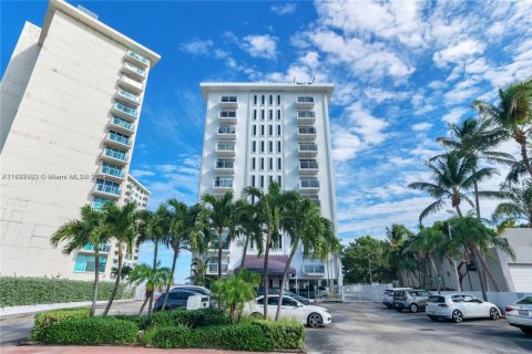 Copropriété à louer à Miami Beach, Floride: 1 chambre, 70.61 m2 № 1864930 - photo 1