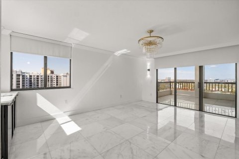 Condo in Orlando, Florida, 3 bedrooms № 2118626 - photo 8