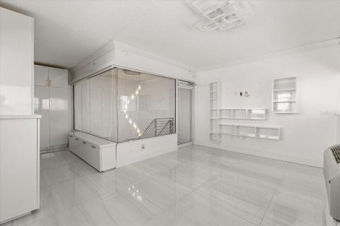 Condo in Orlando, Florida, 3 bedrooms № 2118626 - photo 24