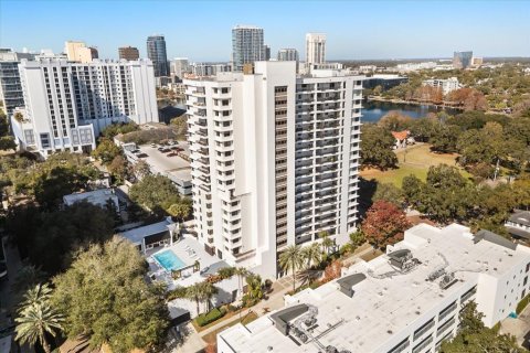 Condo in Orlando, Florida, 3 bedrooms № 2118626 - photo 2