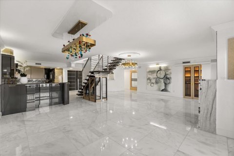 Condo in Orlando, Florida, 3 bedrooms № 2118626 - photo 12