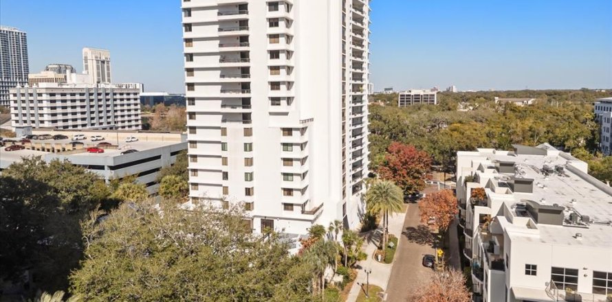 Condo in Orlando, Florida, 3 bedrooms № 2118626