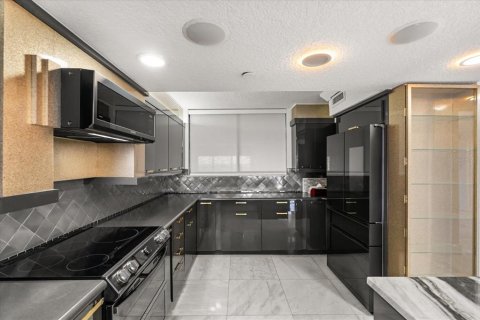 Condo in Orlando, Florida, 3 bedrooms № 2118626 - photo 18