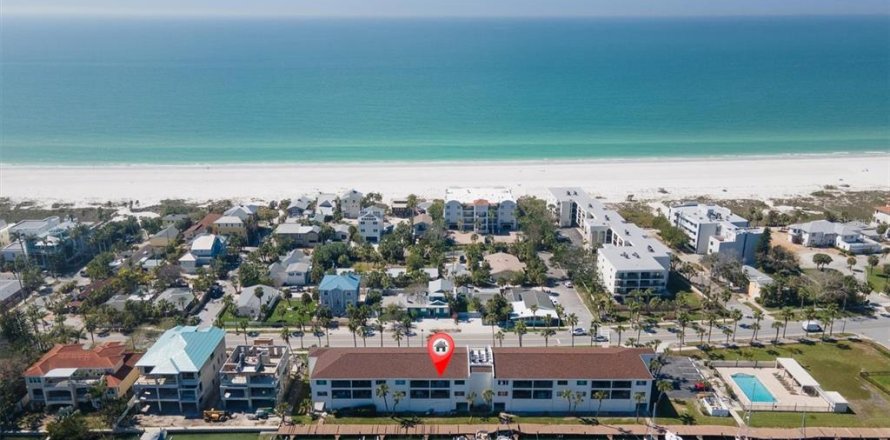 Condominio en Saint Pete Beach, Florida, 2 dormitorios № 1515379