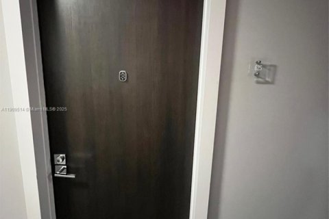 Condominio en venta en Aventura, Florida, 1 dormitorio, 84.82 m2 № 2034460 - foto 6