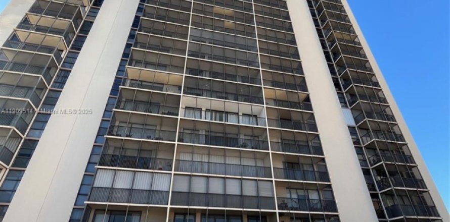 Condominio en Aventura, Florida, 1 dormitorio  № 2034460