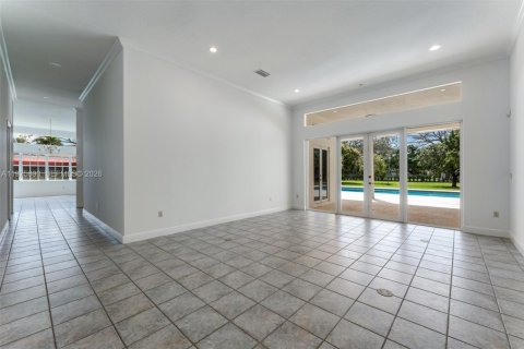 Купить виллу или дом в Пайнкрест, Флорида 5 спален, 446.02м2, № 2049521 - фото 4