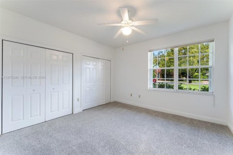 Купить виллу или дом в Пайнкрест, Флорида 5 спален, 446.02м2, № 2049521 - фото 14