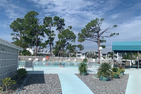 Condo in Englewood, Florida, 2 bedrooms  № 2280627 - photo 2