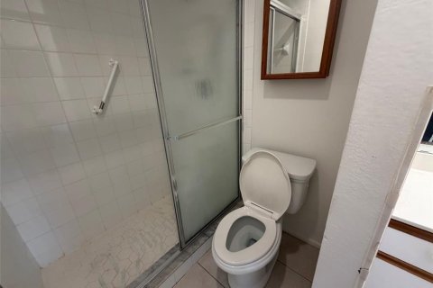 Condo in Englewood, Florida, 2 bedrooms  № 2280627 - photo 12
