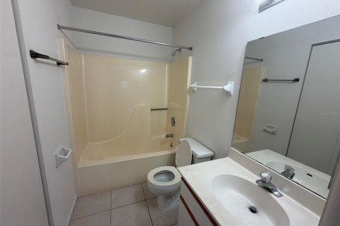Condo in Englewood, Florida, 2 bedrooms  № 2280627 - photo 15