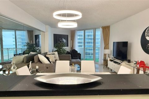 Copropriété à vendre à Sunny Isles Beach, Floride: 1 chambre, 89.19 m2 № 2073200 - photo 8