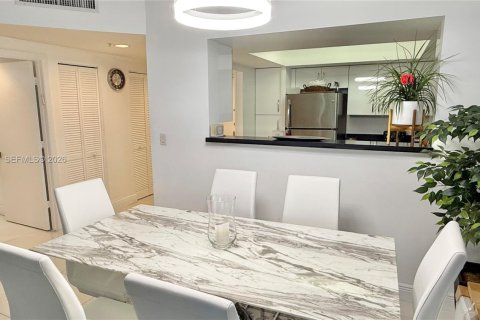 Copropriété à vendre à Sunny Isles Beach, Floride: 1 chambre, 89.19 m2 № 2073200 - photo 15