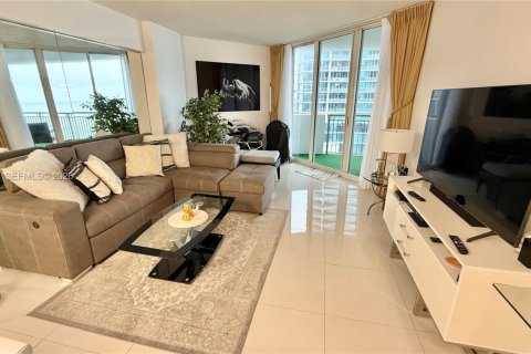 Copropriété à vendre à Sunny Isles Beach, Floride: 1 chambre, 89.19 m2 № 2073200 - photo 17