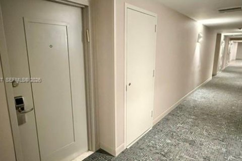 Copropriété à vendre à Sunny Isles Beach, Floride: 1 chambre, 89.19 m2 № 2073200 - photo 3