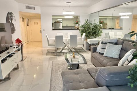 Copropriété à vendre à Sunny Isles Beach, Floride: 1 chambre, 89.19 m2 № 2073200 - photo 18