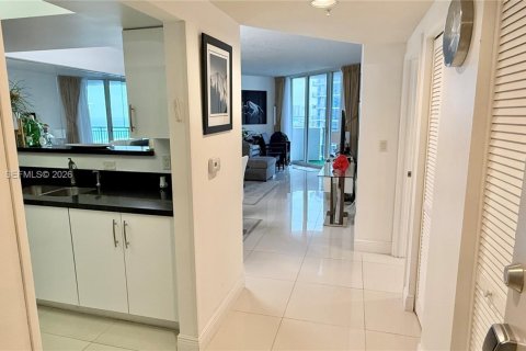 Copropriété à vendre à Sunny Isles Beach, Floride: 1 chambre, 89.19 m2 № 2073200 - photo 4