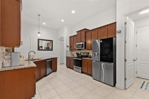 House in Seffner, Florida 4 bedrooms, 178.47 sq.m. № 2117818 - photo 5