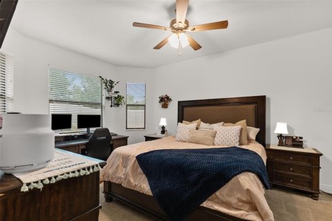 House in Seffner, Florida 4 bedrooms, 178.47 sq.m. № 2117818 - photo 8
