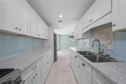 House in West Melbourne, Florida 2 bedrooms, 113.81 sq.m. № 2229947 - photo 29