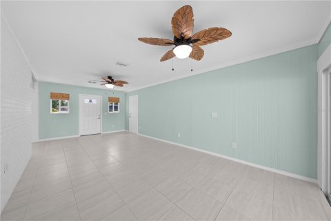 House in West Melbourne, Florida 2 bedrooms, 113.81 sq.m. № 2229947 - photo 10