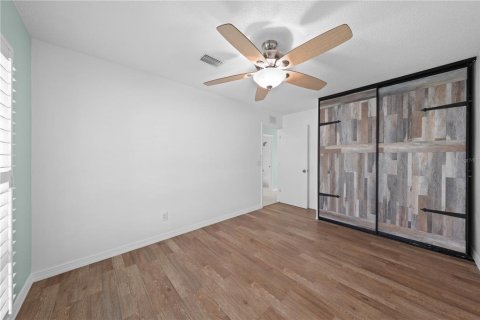 House in West Melbourne, Florida 2 bedrooms, 113.81 sq.m. № 2229947 - photo 22