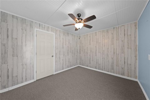 House in West Melbourne, Florida 2 bedrooms, 113.81 sq.m. № 2229947 - photo 2