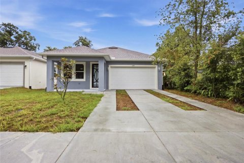 Villa ou maison à Tampa, Floride 4 chambres, 137.96 m2 № 2425840