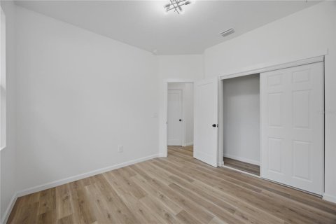 Casa en venta en Tampa, Florida, 4 dormitorios, 137.96 m2 № 2425840 - foto 16