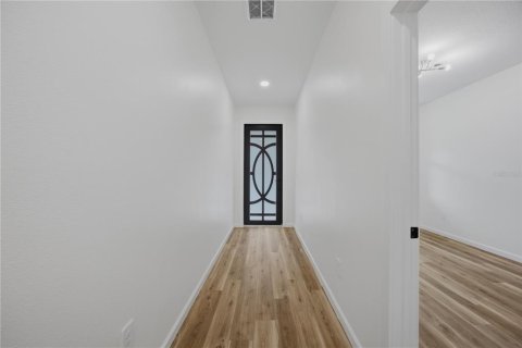 Casa en venta en Tampa, Florida, 4 dormitorios, 137.96 m2 № 2425840 - foto 6