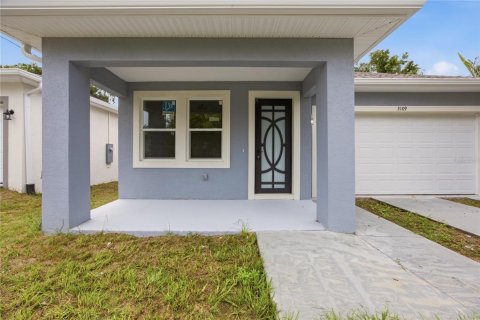 Casa en venta en Tampa, Florida, 4 dormitorios, 137.96 m2 № 2425840 - foto 5